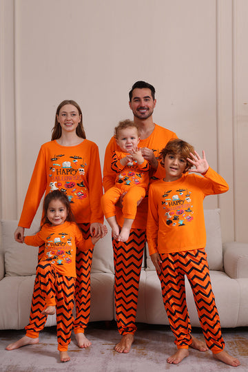 Pijama familiar de Halloween a rayas naranjas